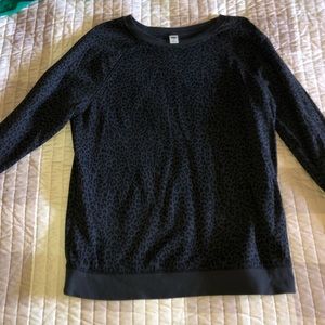 Old Navy women’s leopard sweatshirt